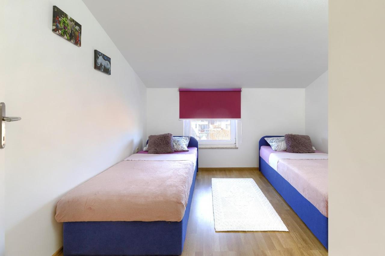 Homestay Pula Luaran gambar